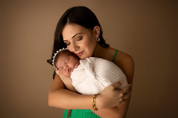 Kelly Saxon Photography | Nashville & Murfreesboro Tennessee Newborn and Maternity Photographer