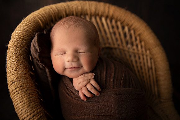 Kelly Saxon Photography | Nashville & Murfreesboro Tennessee Newborn and Maternity Photographer
