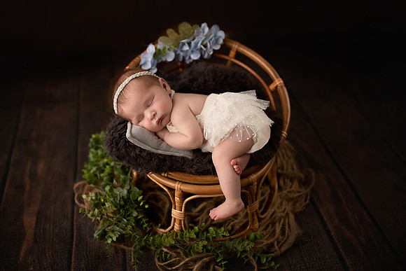 Kelly Saxon Photography | Nashville & Murfreesboro Tennessee Newborn and Maternity Photographer
